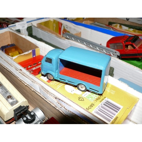 209 - MIXED COLLECTORS BOX OF CARS AND OTHER VEHICLES INCLUDING CORGI, MATCHBOX AND DINKY.