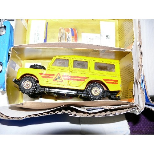 201 - MIXED COLLECTORS BOX OF CARS AND OTHER VEHICLES INCLUDING CORGI.