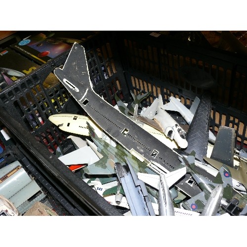 284 - FOLDING CRATE OF MODEL AEROPLANES.