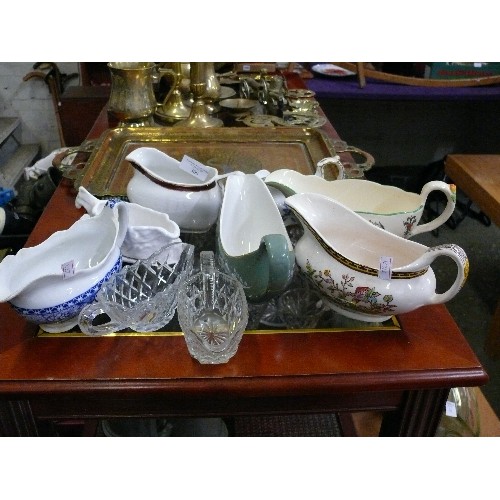 300 - QUANTITY OF VARIOUS GRAVY/SAUCE BOATS.