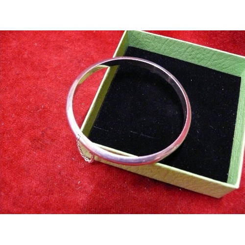 15 - SOLID SILVER HALLMARKED BANGLE BRACELET 12.68GR.