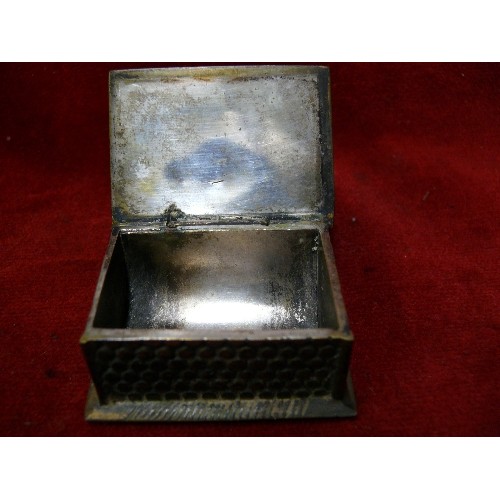 21 - A VINTAGE HEAVY BRONZE DESK STAMP BOX.