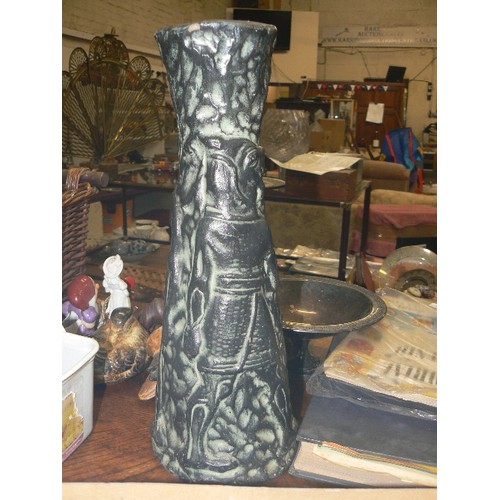 326 - EGYPTIAN THEMED SPAINISH VASE