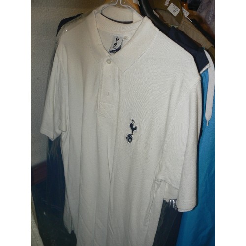 261 - THREE TOTTENHAM HOTSPUR JUMPERS AND TWO POLO SHIRTS SIZE L/XL PLUS A BRAND NEW JACKET XL.