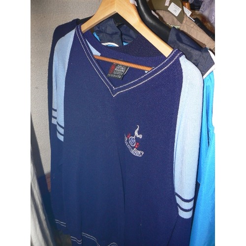 261 - THREE TOTTENHAM HOTSPUR JUMPERS AND TWO POLO SHIRTS SIZE L/XL PLUS A BRAND NEW JACKET XL.