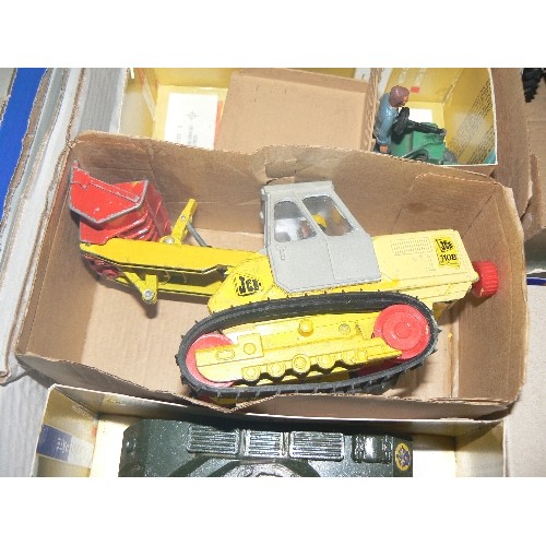 318 - MIXED COLLECTORS BOX OF CARS AND OTHER VEHICLES INCLUDING DINKY, BRITAINS AND CORGI.