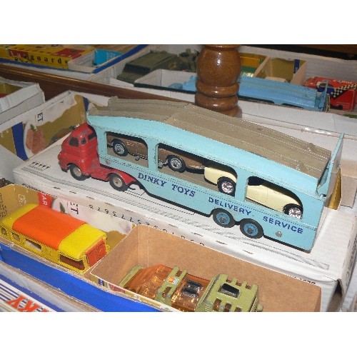 319 - MIXED COLLECTORS BOX OF CARS AND OTHER VEHICLES INCLUDING CORGI AND MATCHBOX.