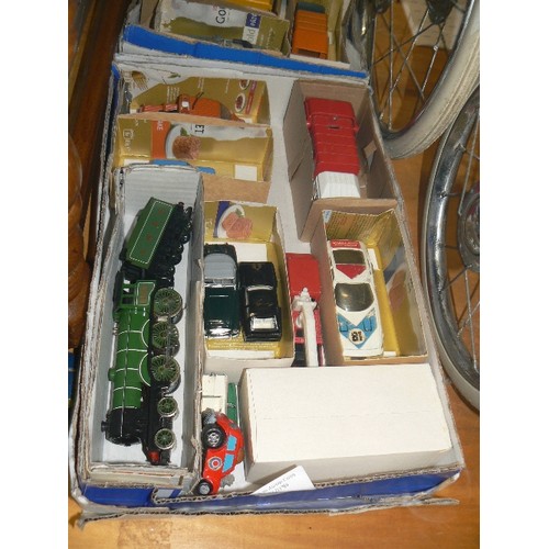 325 - MIXED COLLECTORS BOX OF CARS, TRAINS AND OTHER VEHICLES INCLUDING TRI-ANG AND CORGI.