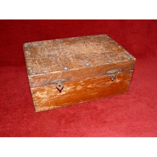 348 - VINTAGE WOODEN BOX WITH CONTENTS OF VARIOUS COINS.