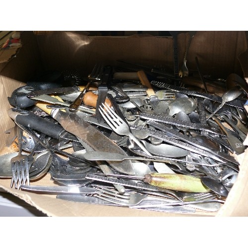 405 - LARGE BOX OF VARIOUS CUTLERY AND KITCHEN UTENSILS.