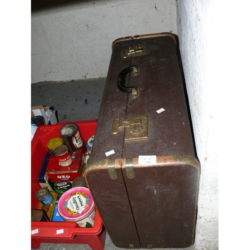 420 - LARGE VINTAGE BROWN SUITCASE