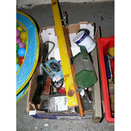 422 - MIXED BOX OF TOOLS AND DIY