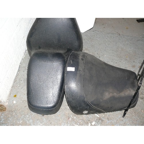 425 - TWO HARLEY DAVIDSON MOTORBIKE SEATS.