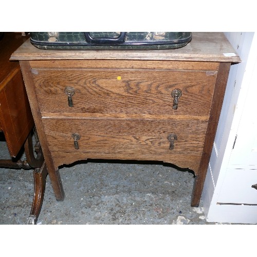 450 - VINTAGE WOODEN CHEST OF DRAWERS