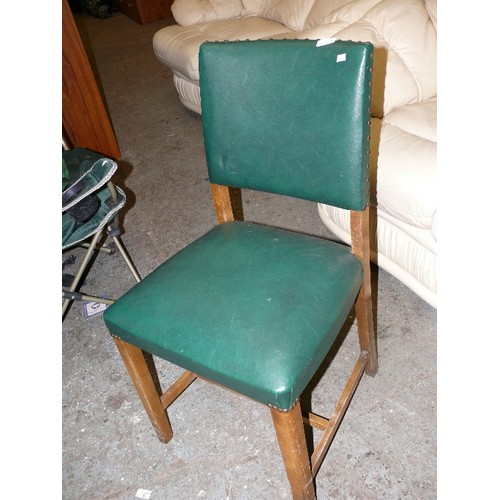 453 - VINTAGE GREEN CHAIR