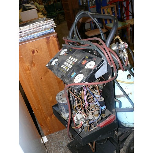 461 - ROBINAIR REFRIGERANT RECYCLING MACHINE