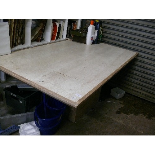 460 - LARGE STONE TABLE