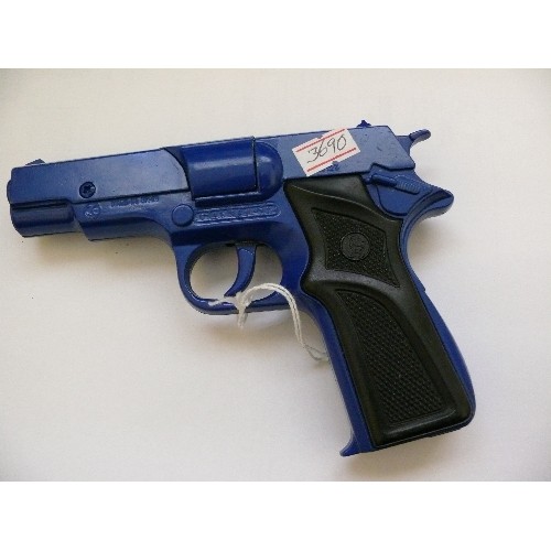 84 - DIE CAST METAL 8 SHOT TOY CAP GUN IN BLUE