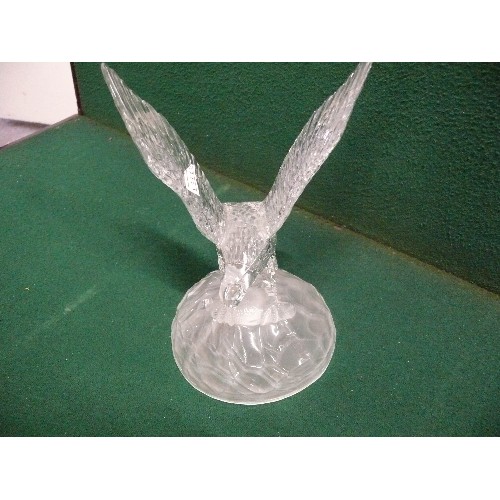 88 - VERY ATTRACTIVE GLASS EAGLE ORNAMENT