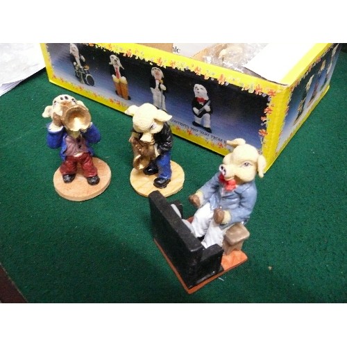 98 - NEW BOXED SET OF LITTLE MEADOW SERIES PIG MUSICIANS BY BALOO.