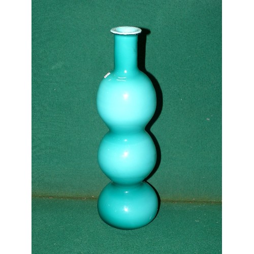 63 - DECORATIVE GREEN/BLUE GLASS VASE