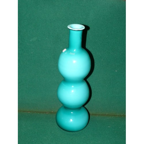 63 - DECORATIVE GREEN/BLUE GLASS VASE