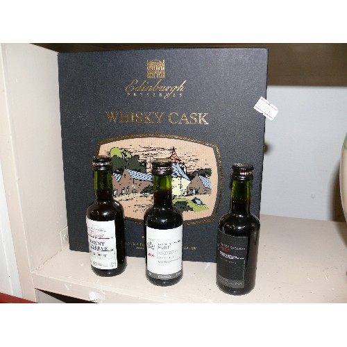 85 - BOXED WHISKY CASK PRESERVES SET AND THREE MINATURE BOTTLES OF PORT