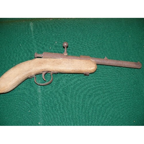 70 - VINTAGE FLINTLOCK PISTOL