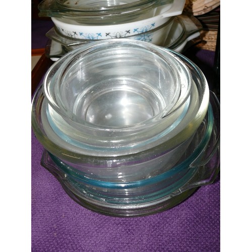 165 - LARGE COLLECTION OF PYREX COOKWARE