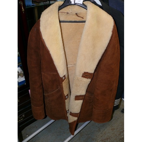 298 - VINTAGE SHEEPSKIN JACKET