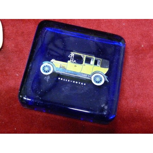 37 - VINTAGE ITEMS INCLUDING A BRISTOL BLUE GLASS 'ROLLS ROYCE' PAPERWEIGHT, A LEATHER WALLET PURSE, SOUV... 