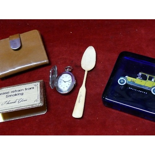 37 - VINTAGE ITEMS INCLUDING A BRISTOL BLUE GLASS 'ROLLS ROYCE' PAPERWEIGHT, A LEATHER WALLET PURSE, SOUV... 