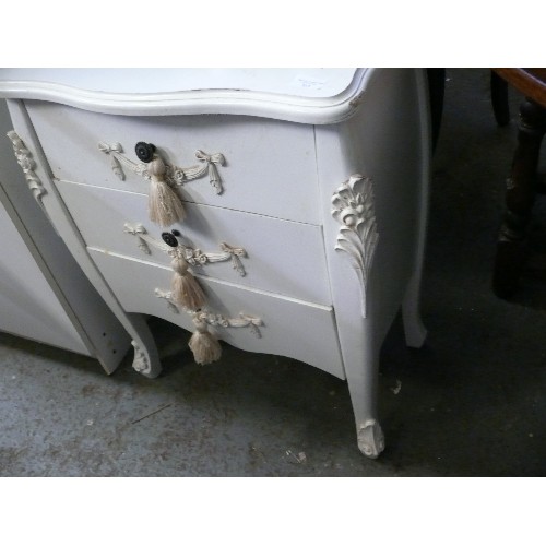 353 - SMALL 'FRENCH STYLE' CHEST OF THREE DRAWERS WITH TASSELS.