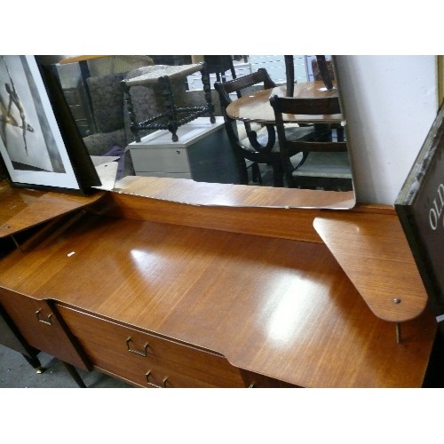 371 - LARGE RETRO DRESSING TABLE