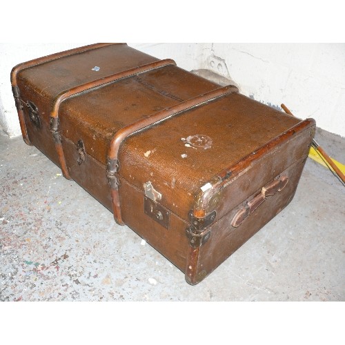 426 - STEAMER TRUNK, BANDED, WITH INTERNAL LINER AND TRAY, THE NAME NIGEL ALCOCK AND A VETERAN TIE AND  FL... 