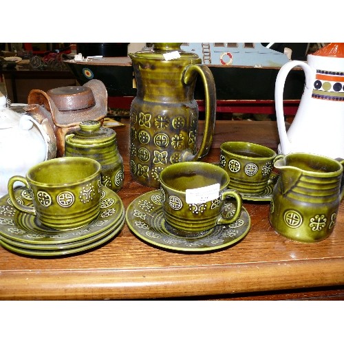 225 - LORD NELSON  RETRO COFFEE SET IN GREEN, COFFEE POT, THREE CUPS AND FOUR SAUCERS,  CREAM AND SUGAR.