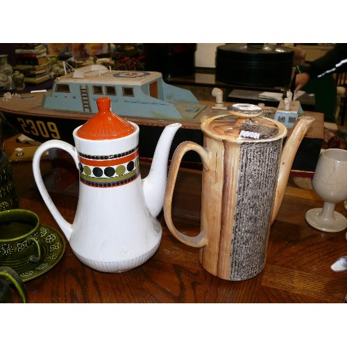 227 - KENSINGTON PHOENICIAN WOOD POTTERY COFFEE POT AND RETRO ORANGE AND WHITE COFFEE POT.