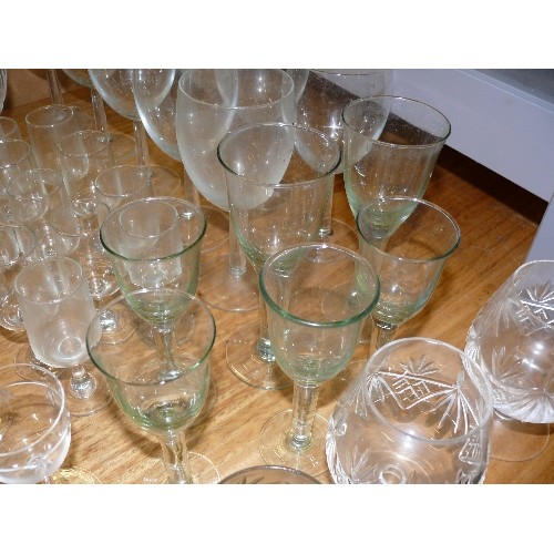 291 - QUANTITY OF GLASSES INCLUDING SOME HANDMADE