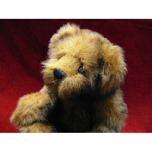 77 - GOOD QUALITY ASHTON DRAKE JOINTED TEDDY BEAR.