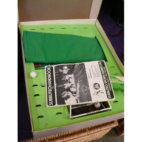 303 - VINTAGE BOXED SUBBUTEO TABLE SOCCER PART SET PLUS BOXED SUBBUTEO TOURNAMENT GOALS.