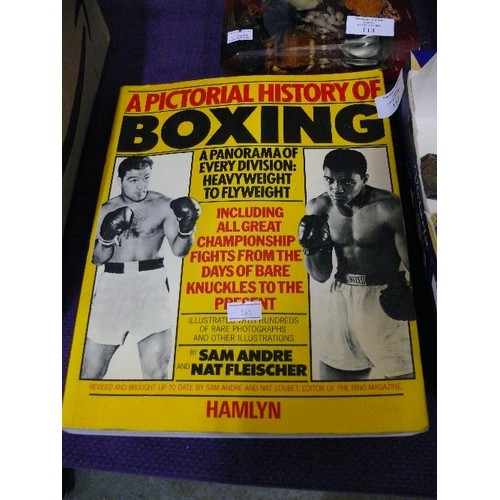 112 - A PICTORIAL HISTORY OF BOXING