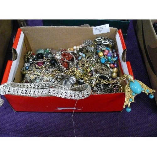 122 - NICE BOX OF VARIOUS COSTUME JEWELLERY, OWL NECKLACE, LOCKETS, BEADS, PENDANTS, EARRINGS ETC.