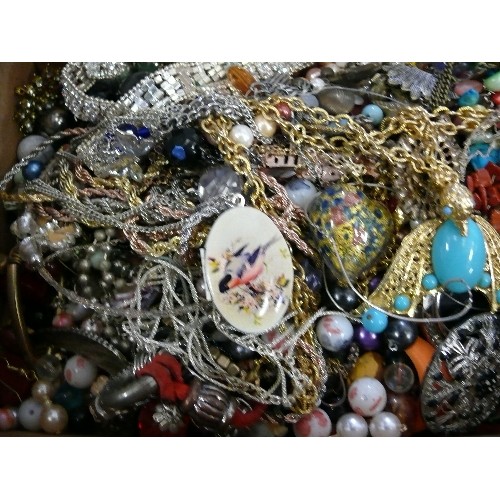 122 - NICE BOX OF VARIOUS COSTUME JEWELLERY, OWL NECKLACE, LOCKETS, BEADS, PENDANTS, EARRINGS ETC.