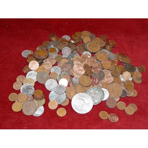 65 - TUB OF VARIOUS COINS