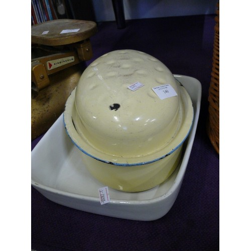 140 - VINTAGE ENAMEL ROASTING TIN PLUS LARGE CERAMIC OVEN DISH.