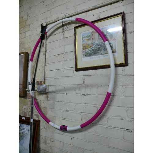 179 - LARGE WEIGHTED AND BALANCED ELECTRONIC HULA HOOP.