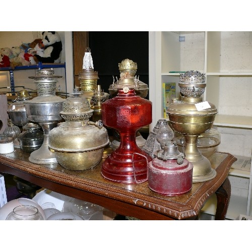 188 - VERY LARGE COLLECTION OF VARIOUS OIL LAMP BASES