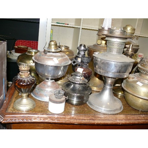 188 - VERY LARGE COLLECTION OF VARIOUS OIL LAMP BASES