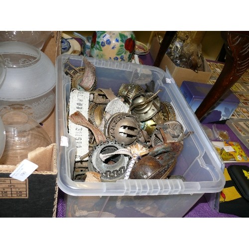 189 - QUANTITY OF OIL LAMP PARTS MAINLY BURNERS/WICKS.