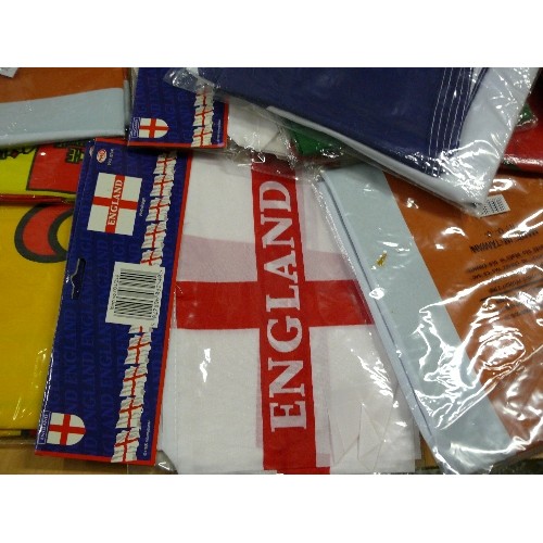 195 - TEN BRAND NEW FLAGS OF VARIOUS COUNTRIES INCLUDING ENGLAND PLUS ENGLAND BUNTING.